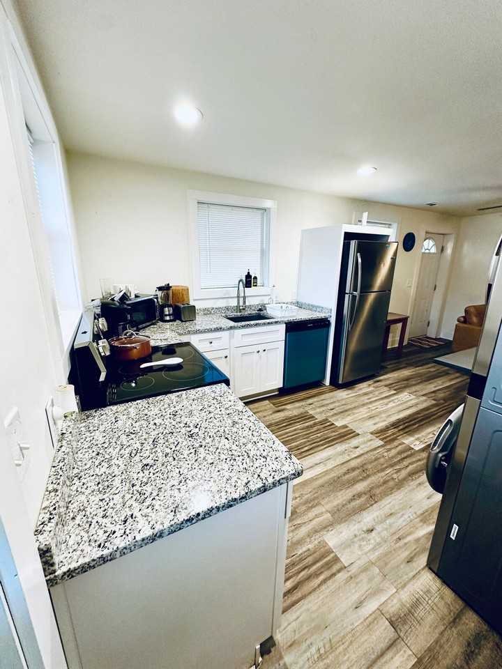 405 Cedar Lane Rd #1234788P - Photo 6 of 10