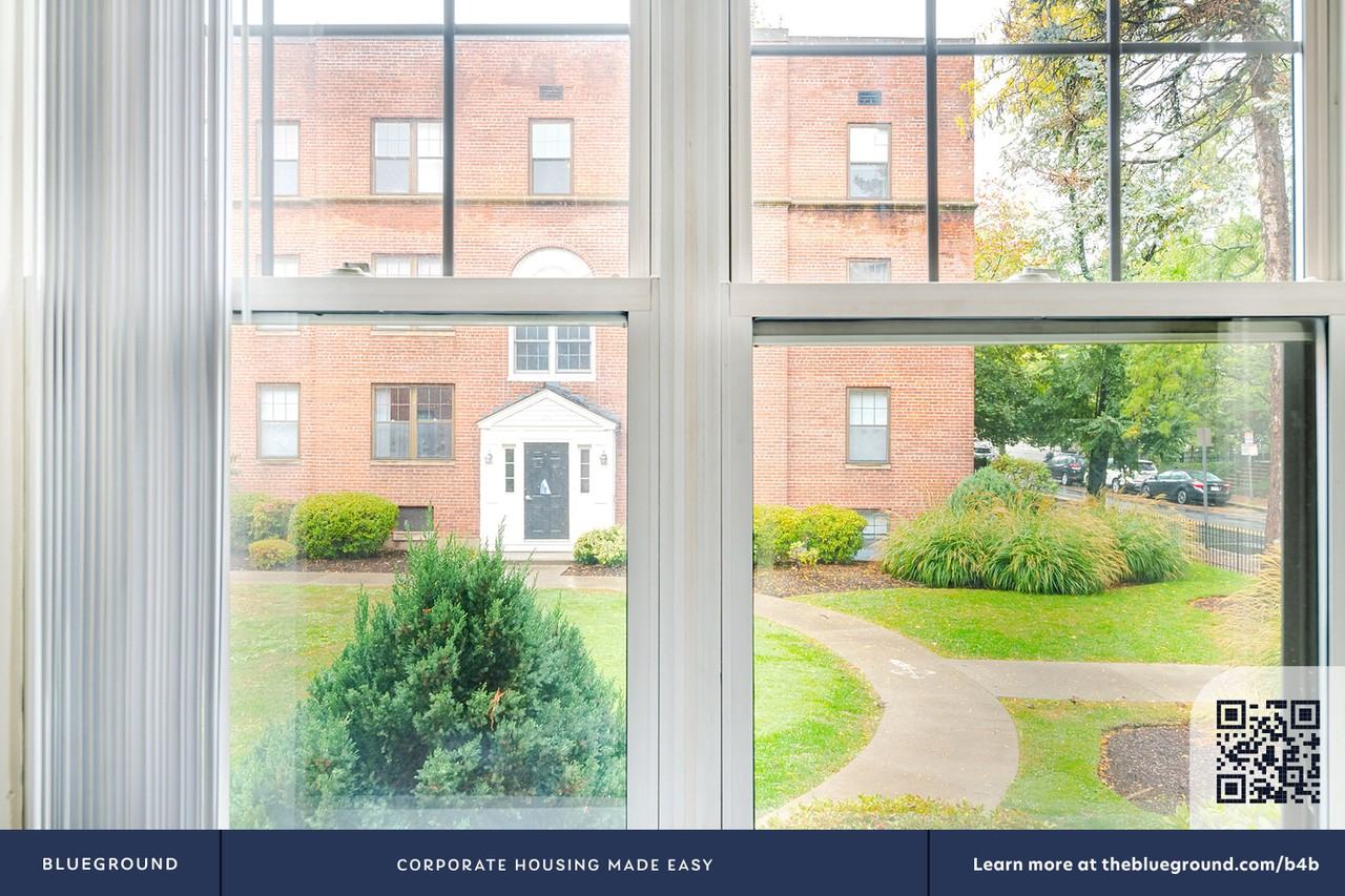 264 Harvard St #1275 - Photo 5 of 34