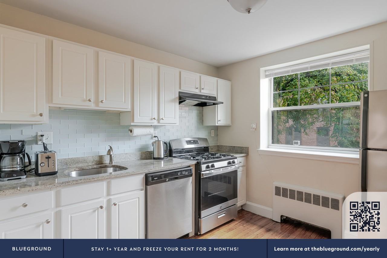 264 Harvard St #1275 - Photo 7 of 34