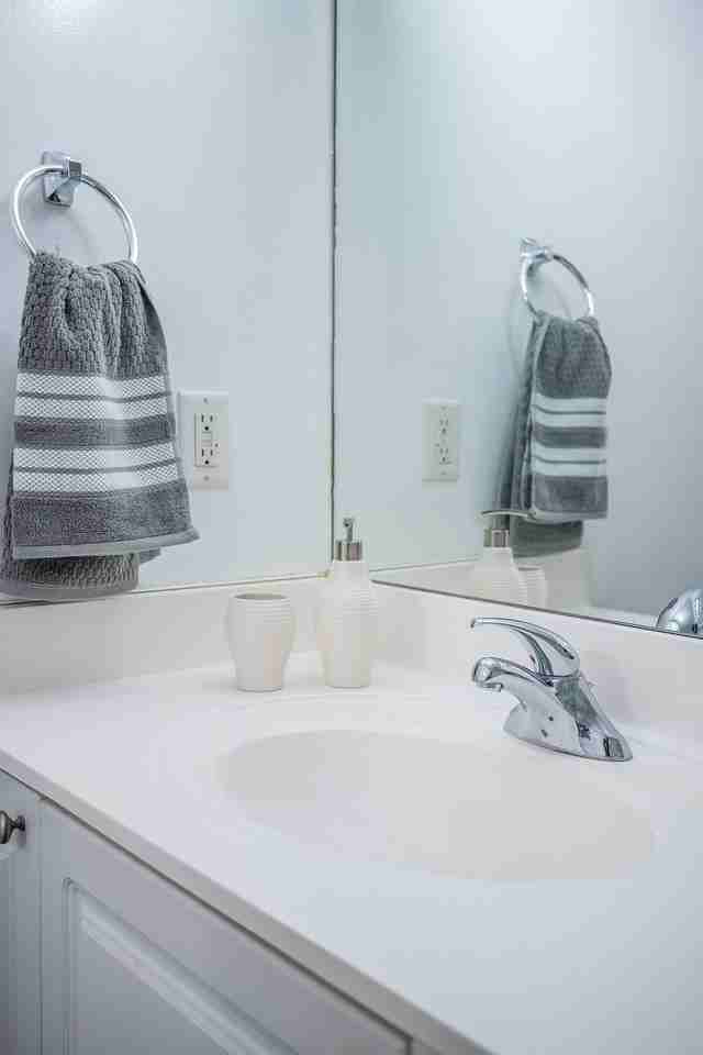 18 Yonge Street - Photo 7 of 36