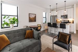 featured image of 758 N Broadway