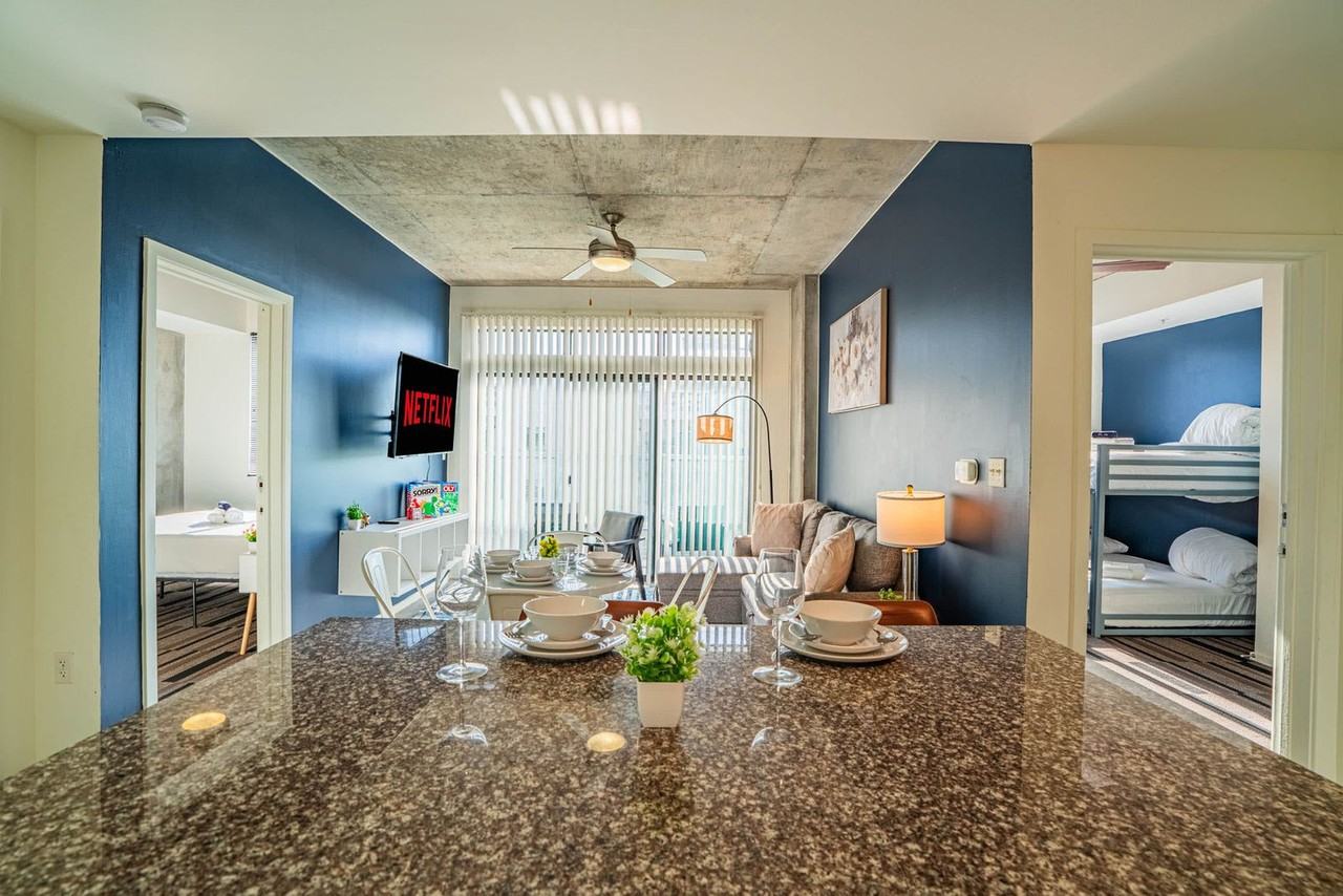 333 E Roosevelt St #1388245P - Photo 3 of 49