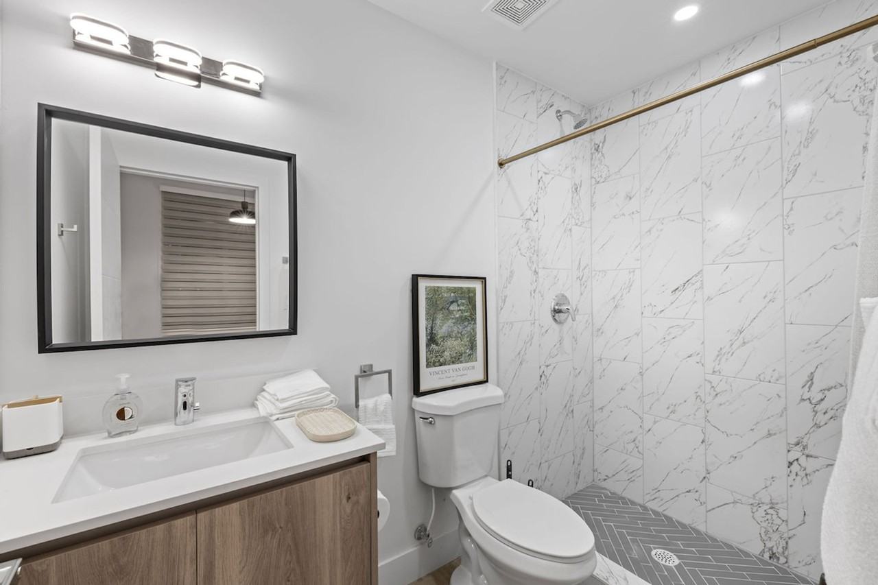 1627 Nw 1st St #1388872P - Photo 5 of 13