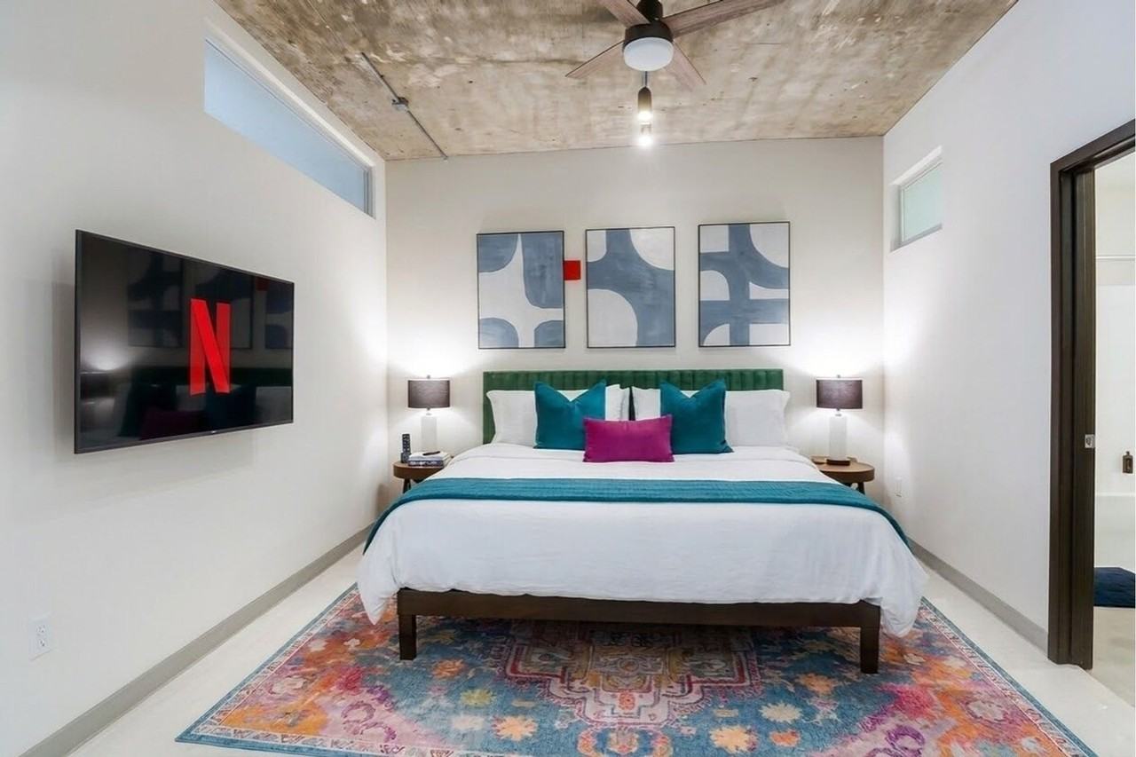 606 Washington Ave N #1468093P - Photo 2 of 50