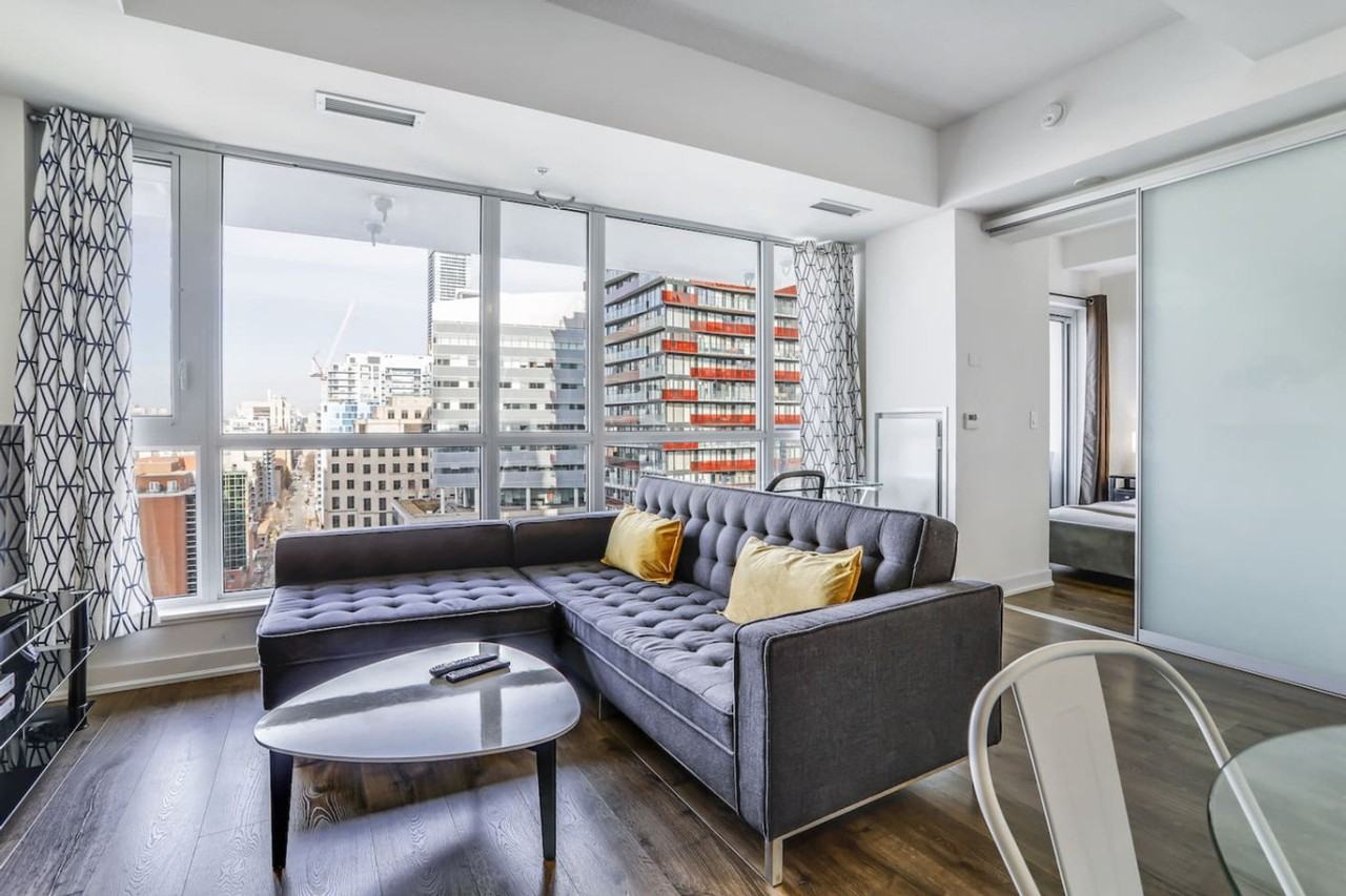 199 Richmond St W #1471494P - Photo 2 of 34