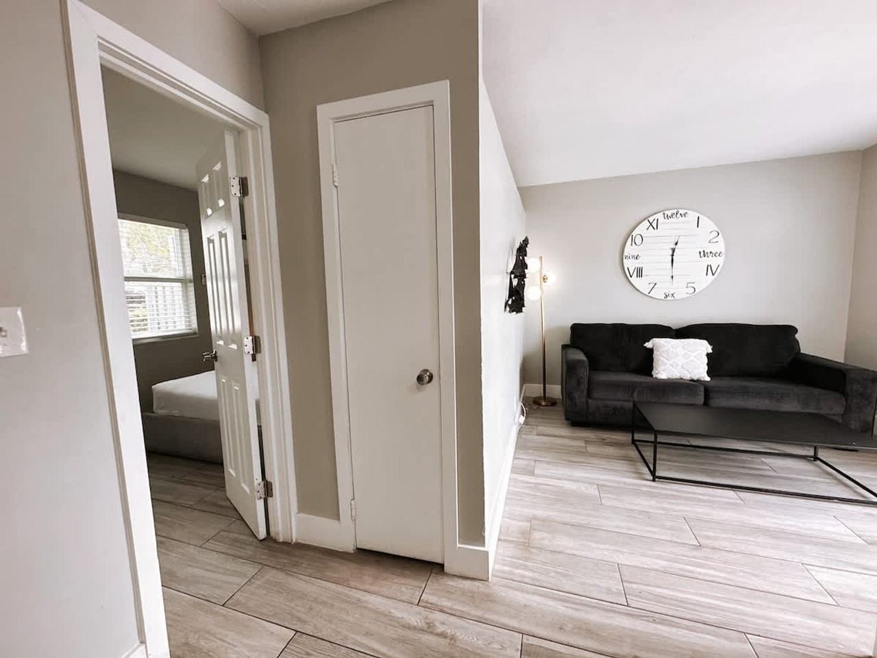 50 Se 12th St #1503926P - Photo 2 of 11