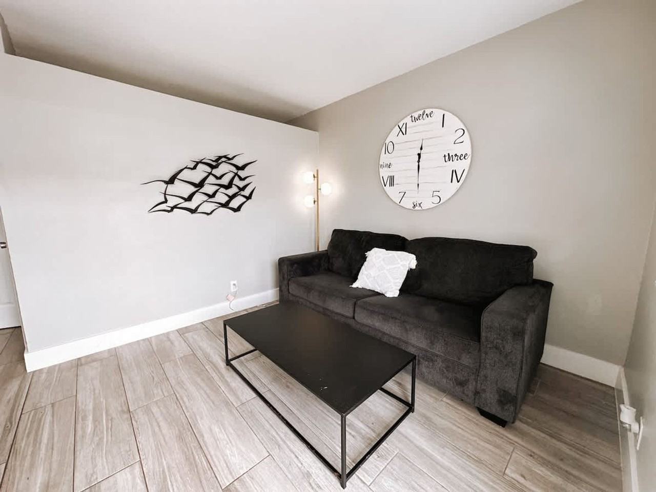 50 Se 12th St #1503926P - Photo 3 of 11