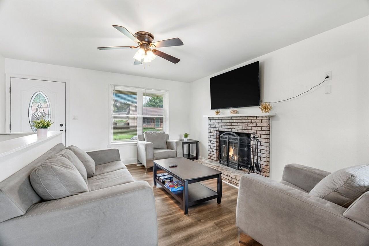 240 Seebold Spur #1511244P - Photo 4 of 45