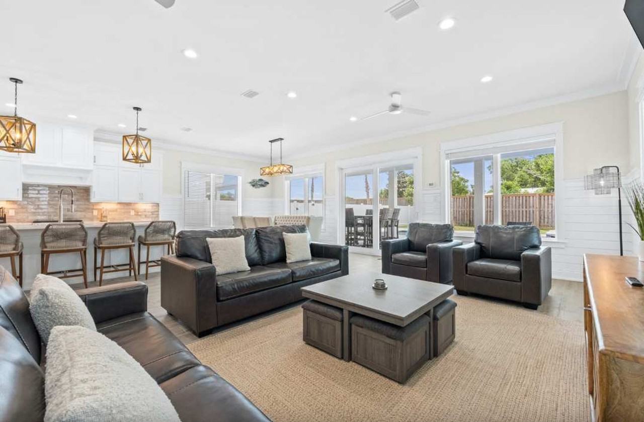 322 E Lakeshore Dr #1511644P - Photo 2 of 14