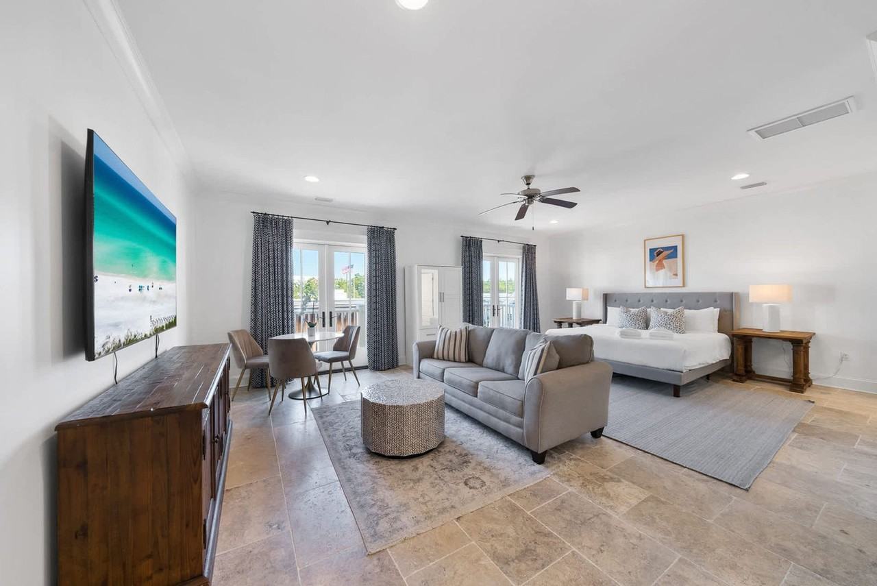 49 Pleasant St #1511633P - Photo 5 of 50