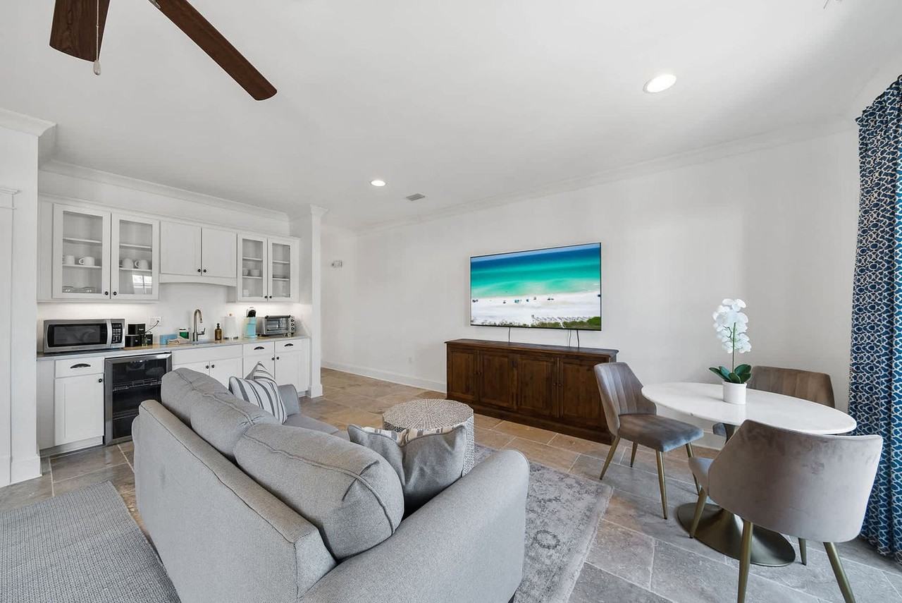 49 Pleasant St #1511633P - Photo 7 of 50