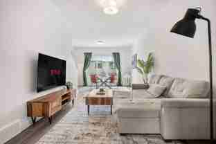 2231 81 St Sw - Photo 1 of 1