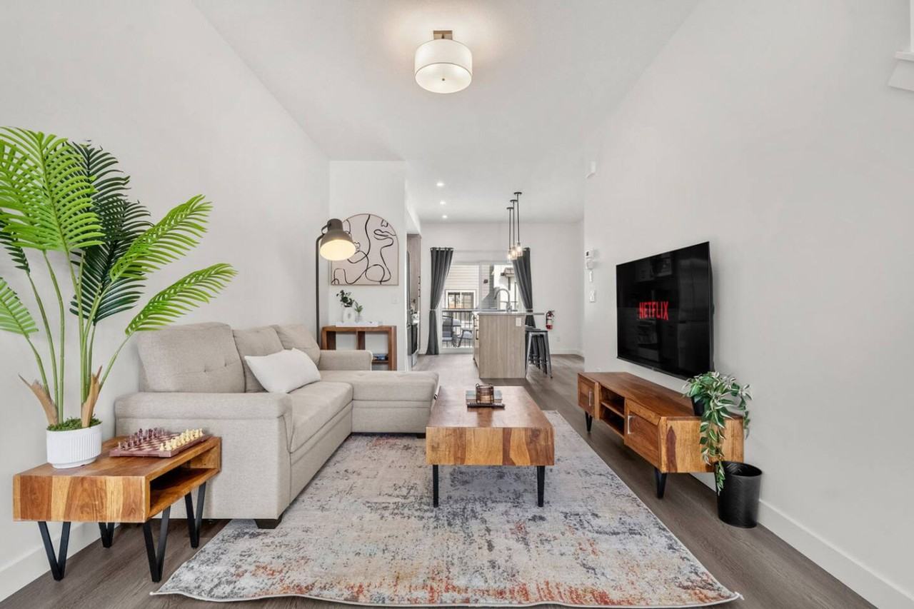 2231 81 St Sw #1511975P - Photo 5 of 50