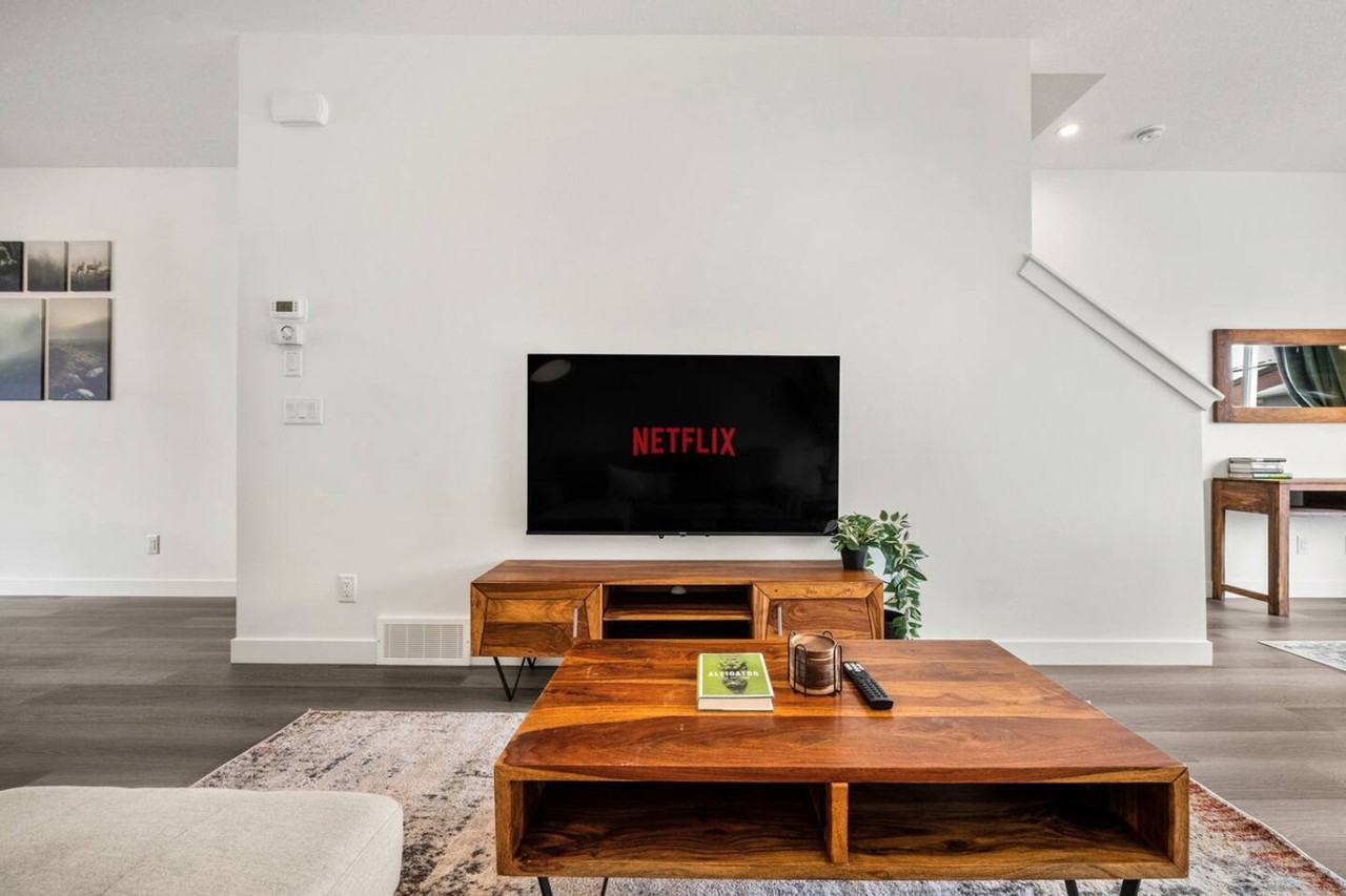 2231 81 St Sw #1511975P - Photo 6 of 50