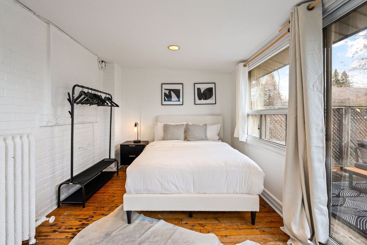 23 Parkside Dr #1512082P - Photo 7 of 49