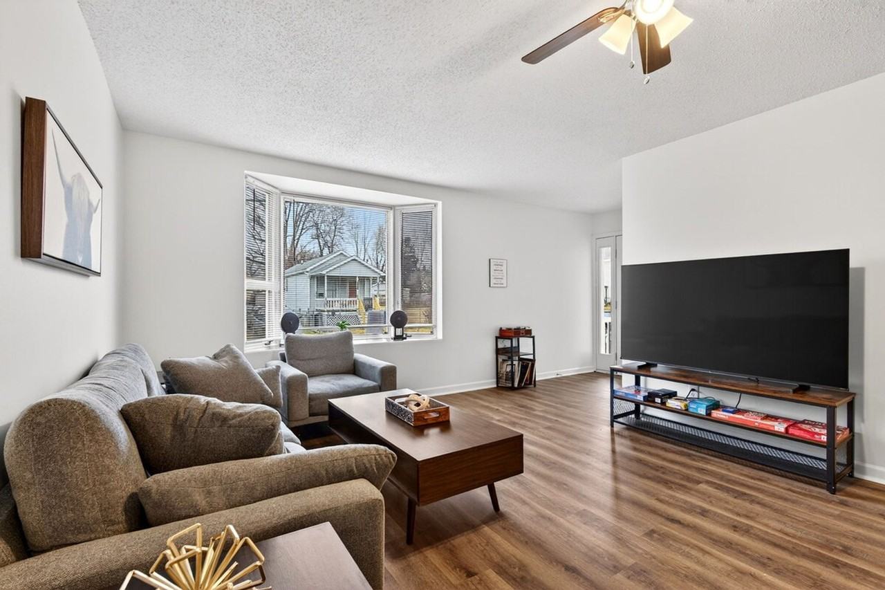 146 W Felton Ave #1472913P - Photo 4 of 46