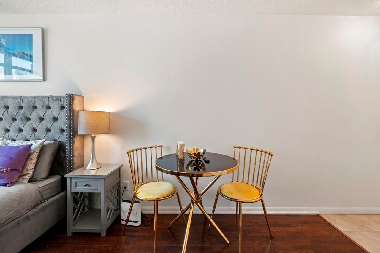 209 Fort York Blvd #1512533P - Photo 2 of 21