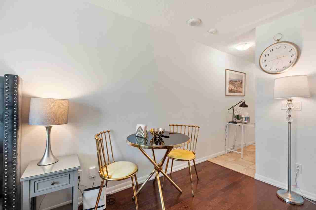 209 Fort York Blvd #1512533P - Photo 7 of 21