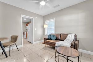 featured image of 905 Buena Vista Dr