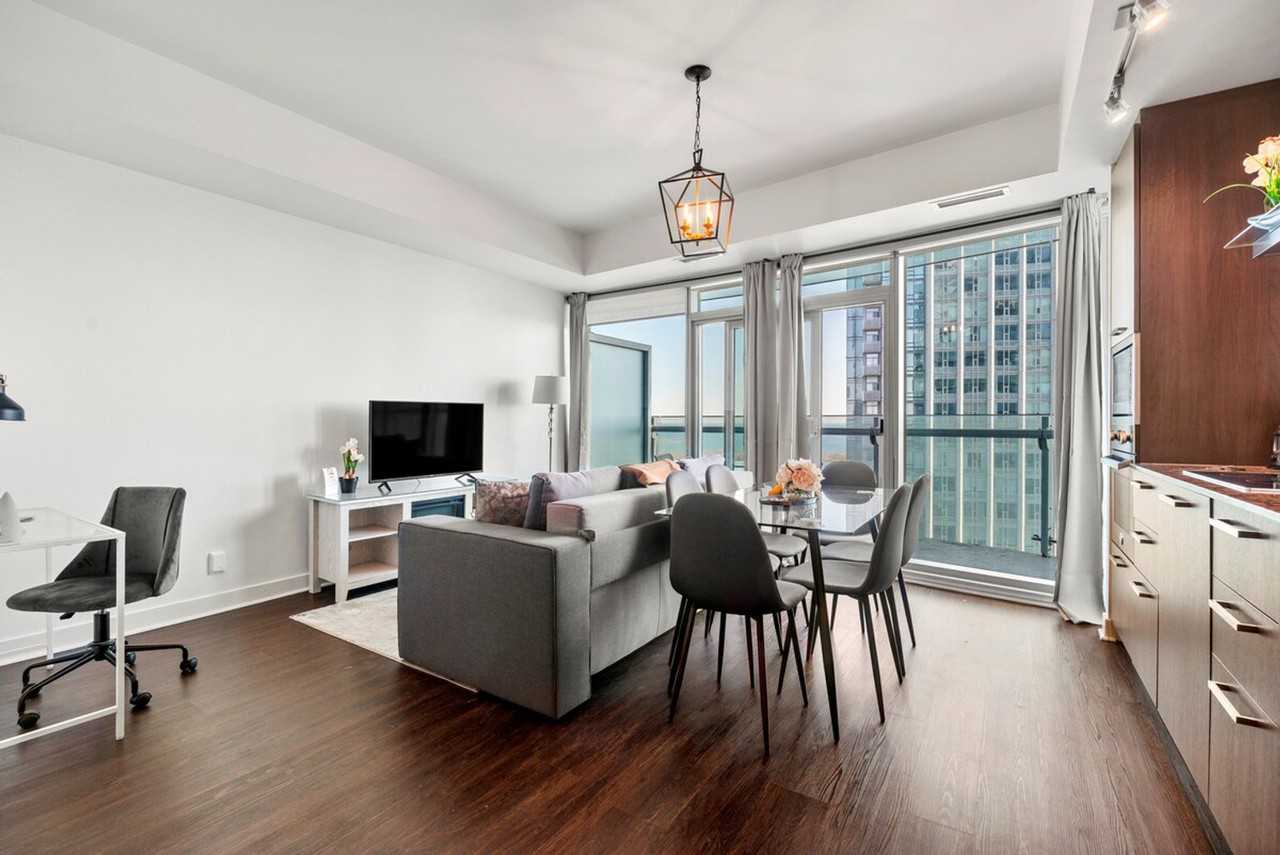 10 York St #1513069P - Photo 2 of 12