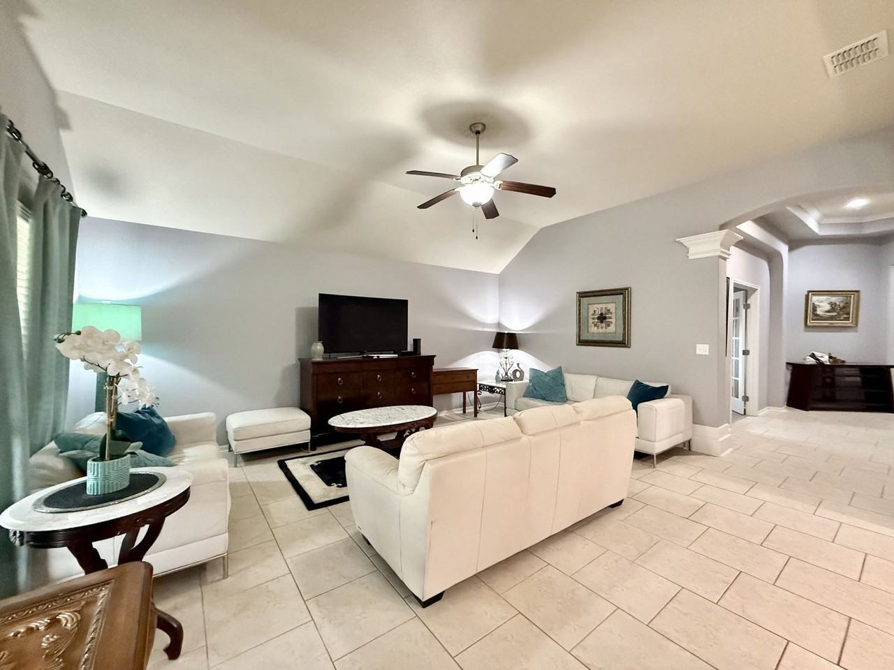 2109 Cardinales Ln #1513121P - Photo 6 of 50