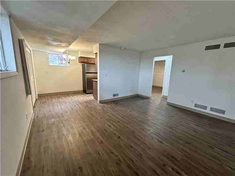 94 View St #5 - Photo 2 of 7