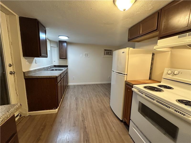 106 Columbus Way #1 - Photo 3 of 7