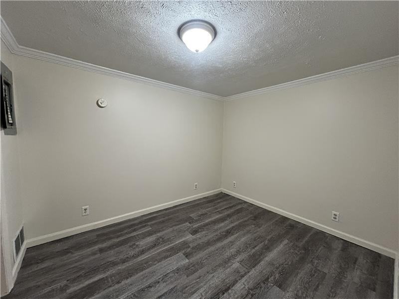 106 Columbus Way #1 - Photo 4 of 7