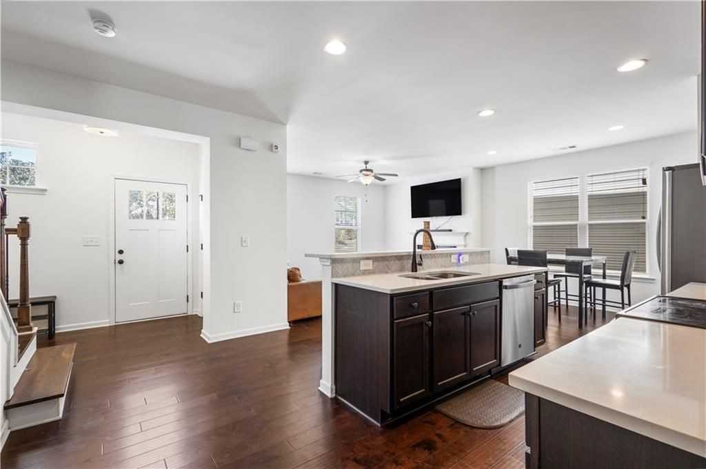 869 Venture Way Sw - Photo 6 of 27