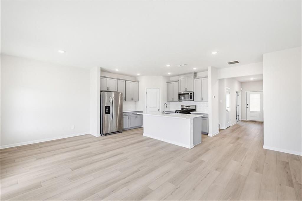 7768 Richmond Trl - Photo 5 of 34