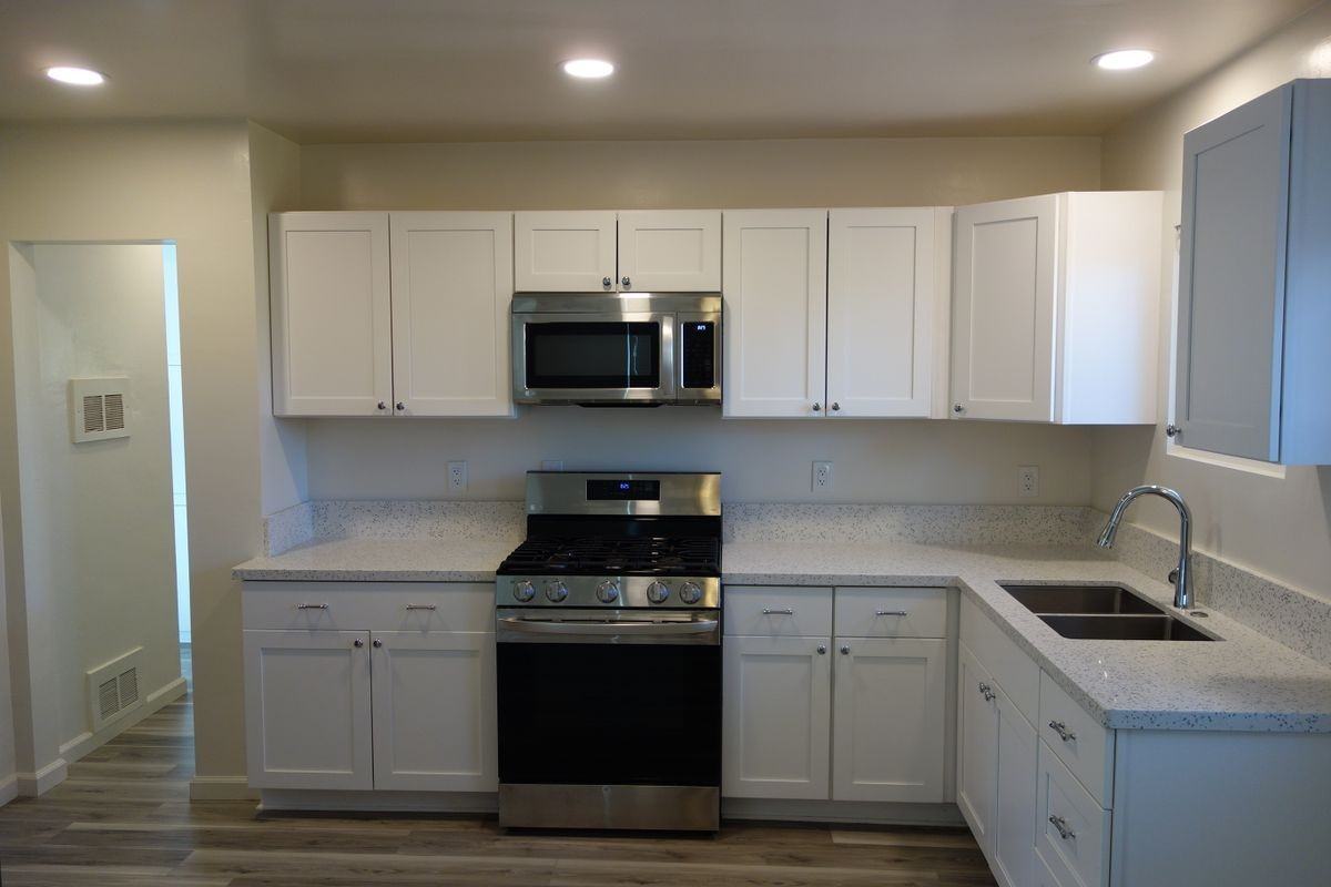 7384 Elata Ave - Photo 2 of 3