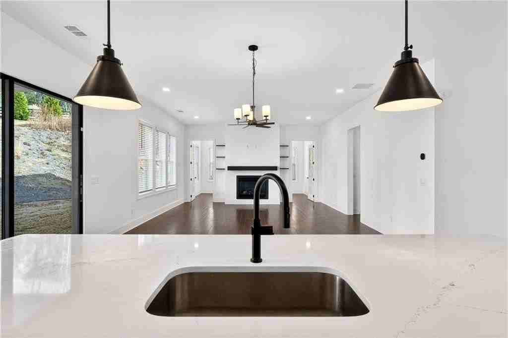 395 Tillman Pass - Photo 6 of 35