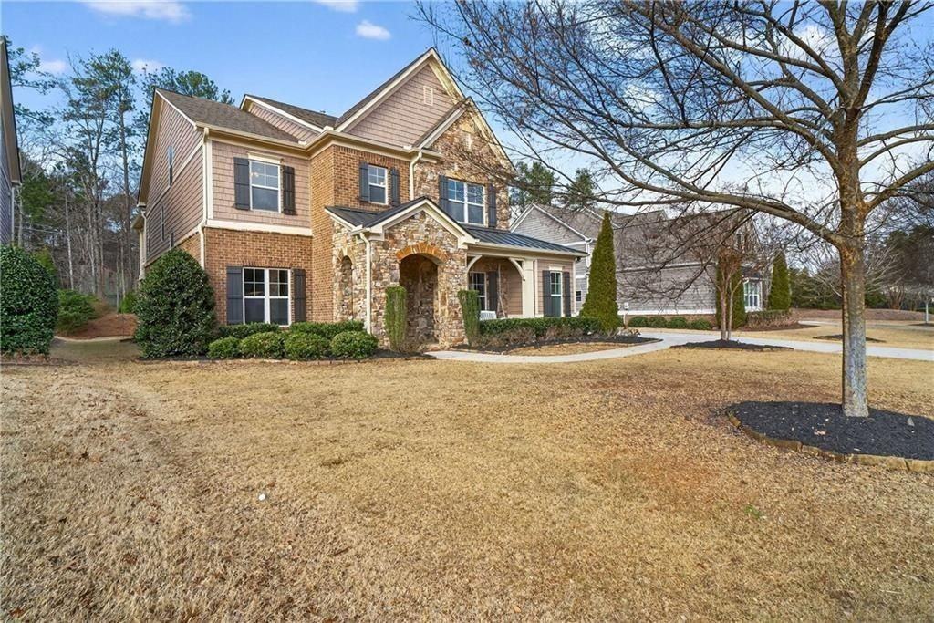 2607 Lulworth Ln - Photo 3 of 50