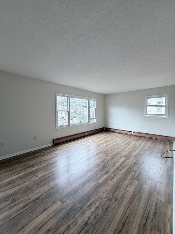 92 Arch St ##2 - Photo 4 of 5