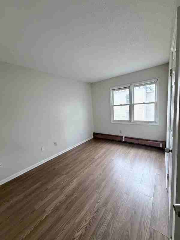 92 Arch St ##2 - Photo 5 of 5