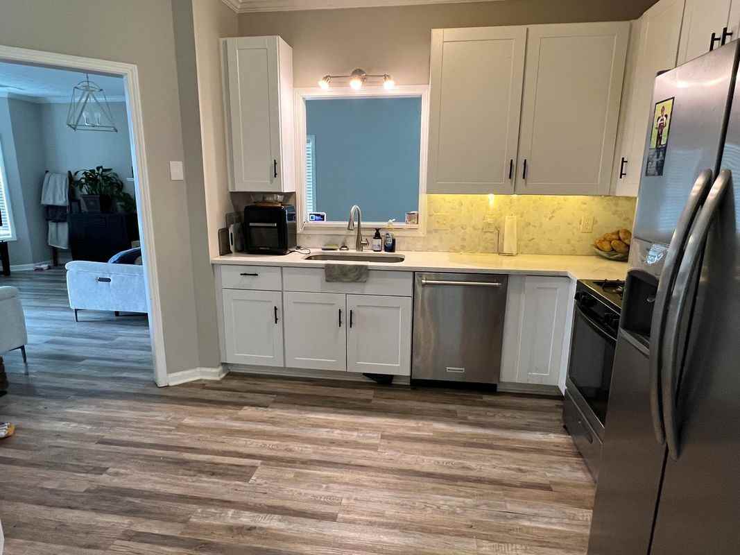 225 Lee Ct - Photo 3 of 10