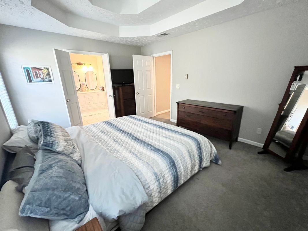 225 Lee Ct - Photo 6 of 10