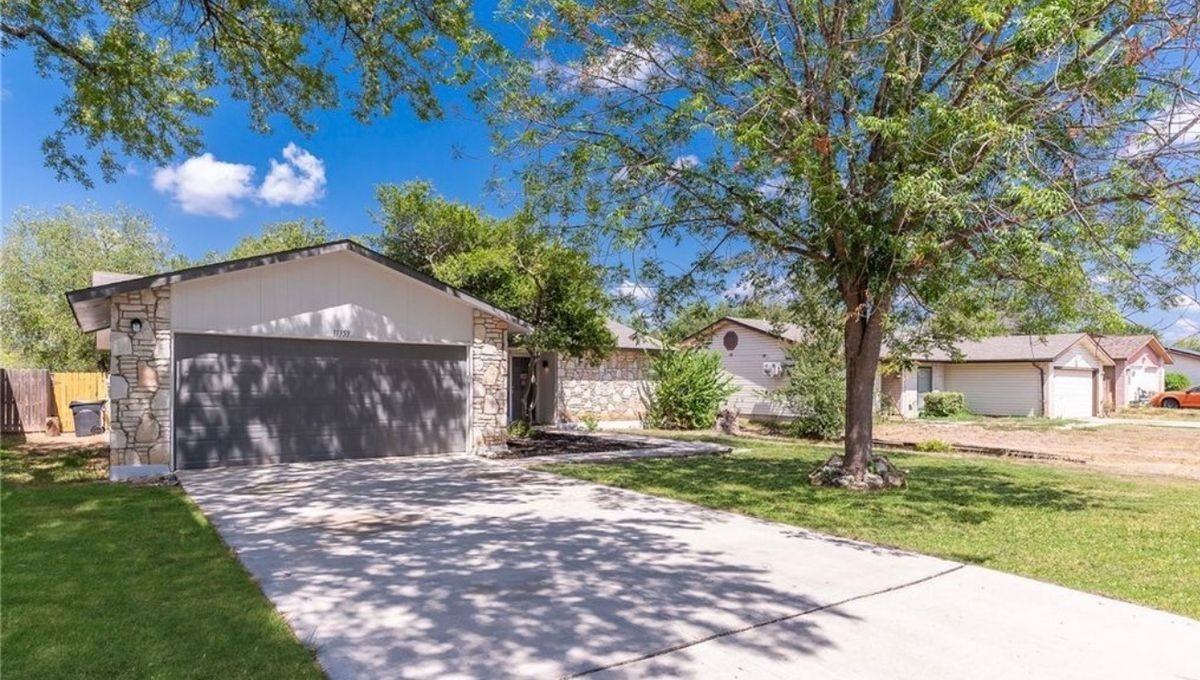 11359 Spring Crest St - Photo 2 of 11