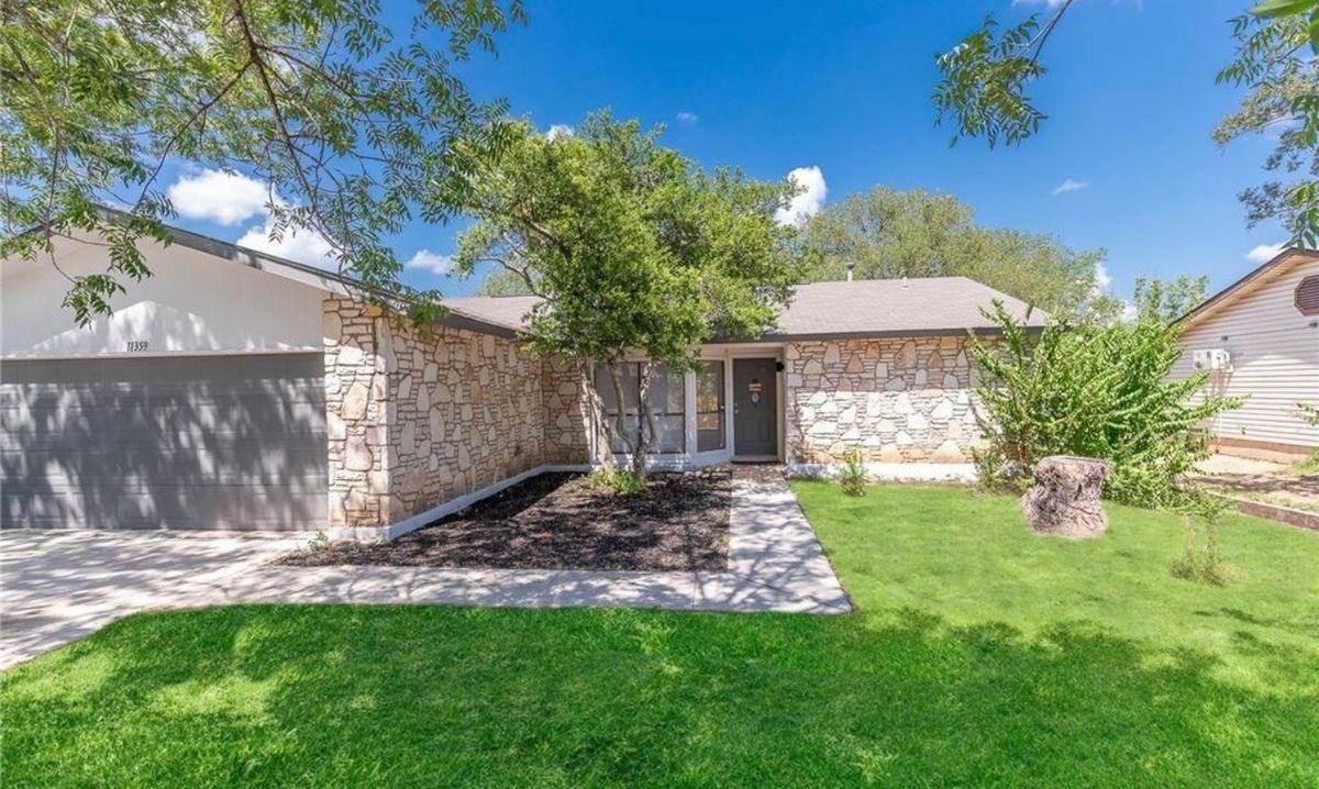 11359 Spring Crest St - Photo 3 of 11