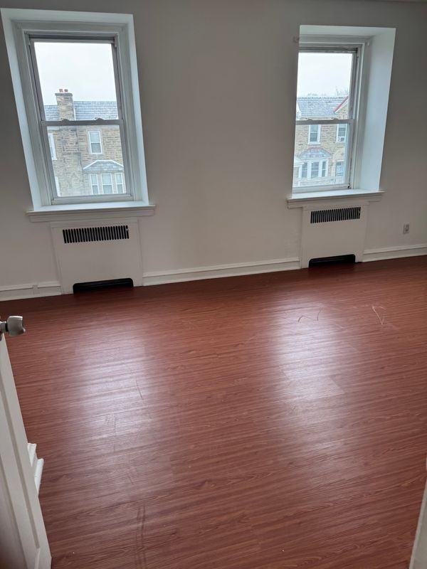 6639 Kindred St - Photo 4 of 7