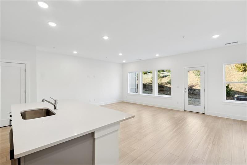 183 Red Bud Rd - Photo 2 of 23