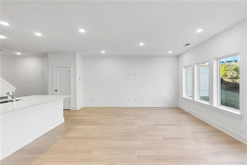 183 Red Bud Rd - Photo 3 of 23