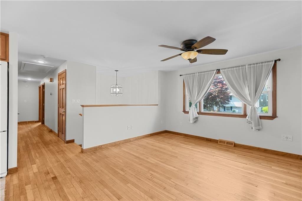 25 Harris Dr - Photo 5 of 32