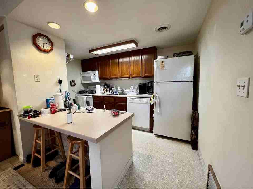 535 Donofrio Dr ##4 - Photo 4 of 7