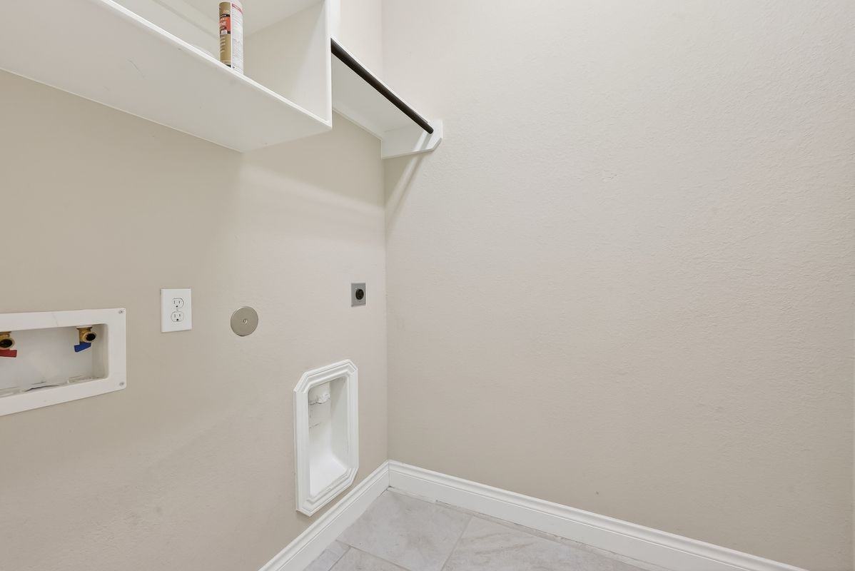 18011 Begbie Path - Photo 3 of 43