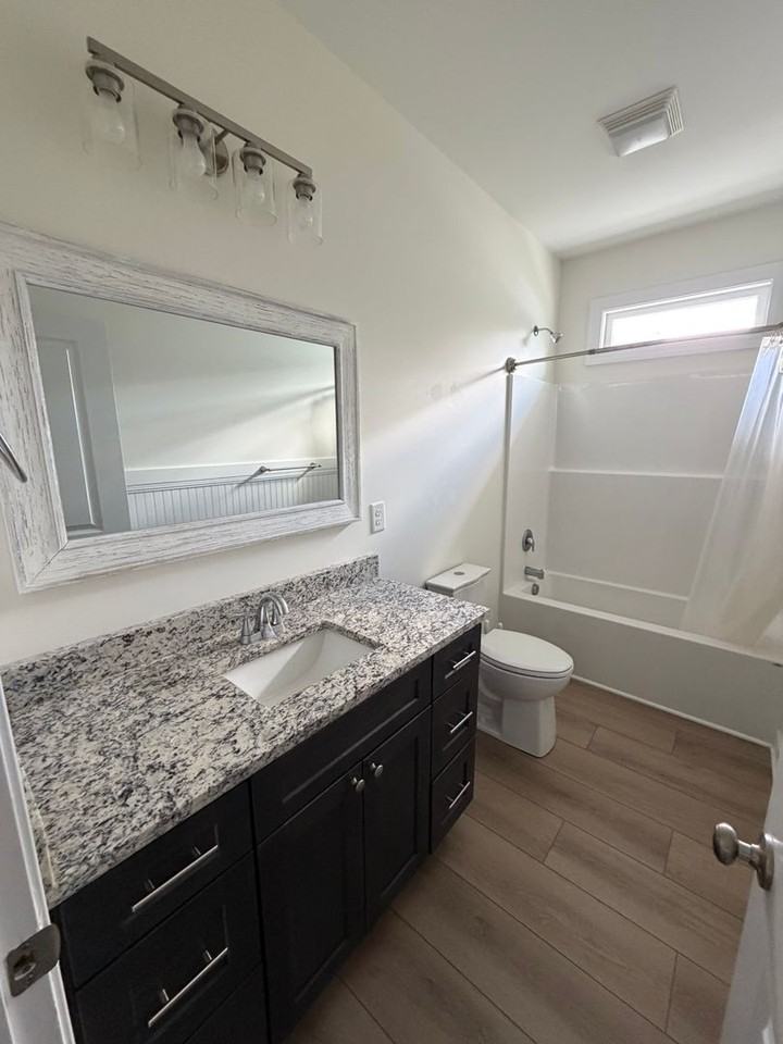 904 Fort Totten Dr #A - Photo 6 of 11