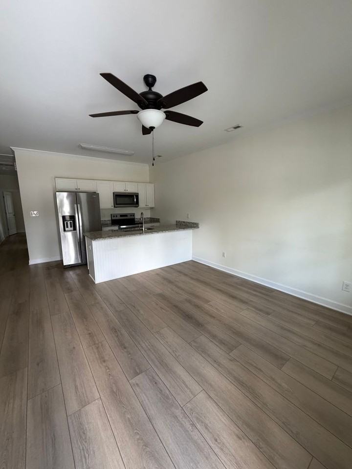 904 Fort Totten Dr #A - Photo 5 of 11