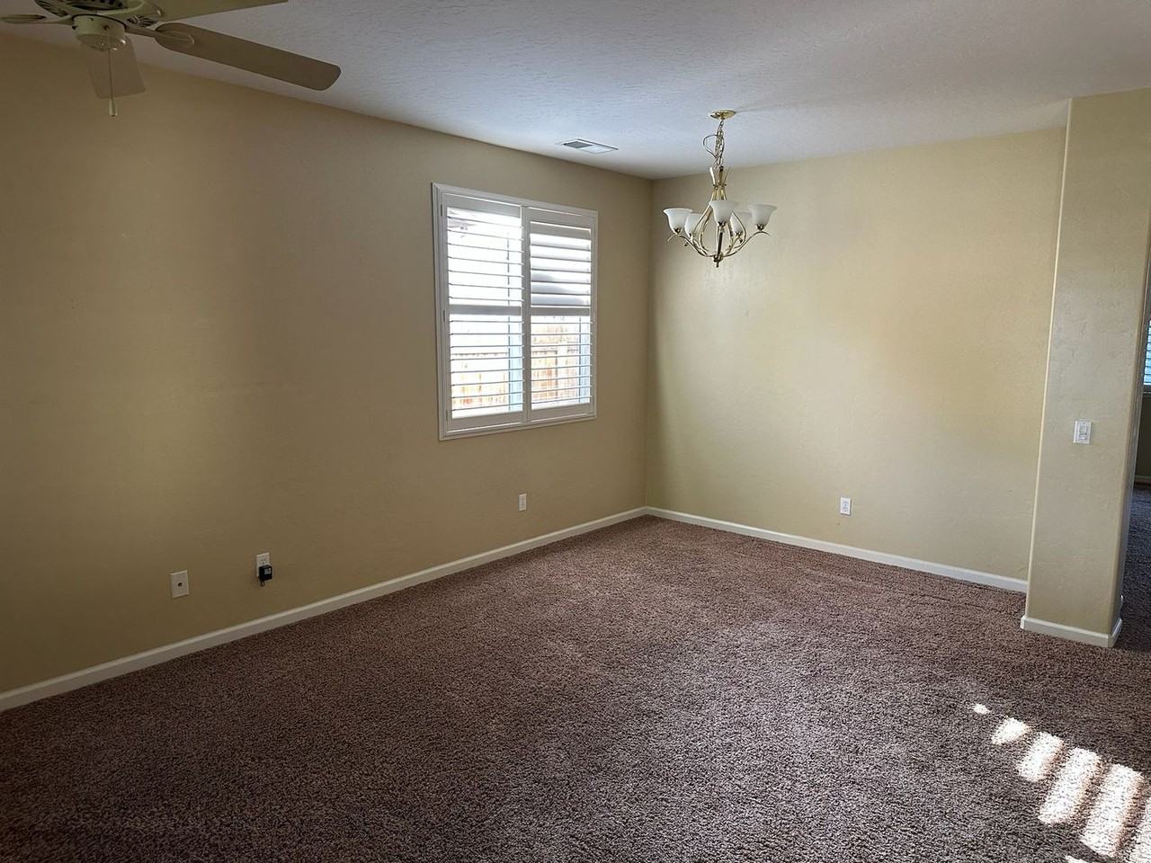 6245 W Whitley Ave - Photo 3 of 27