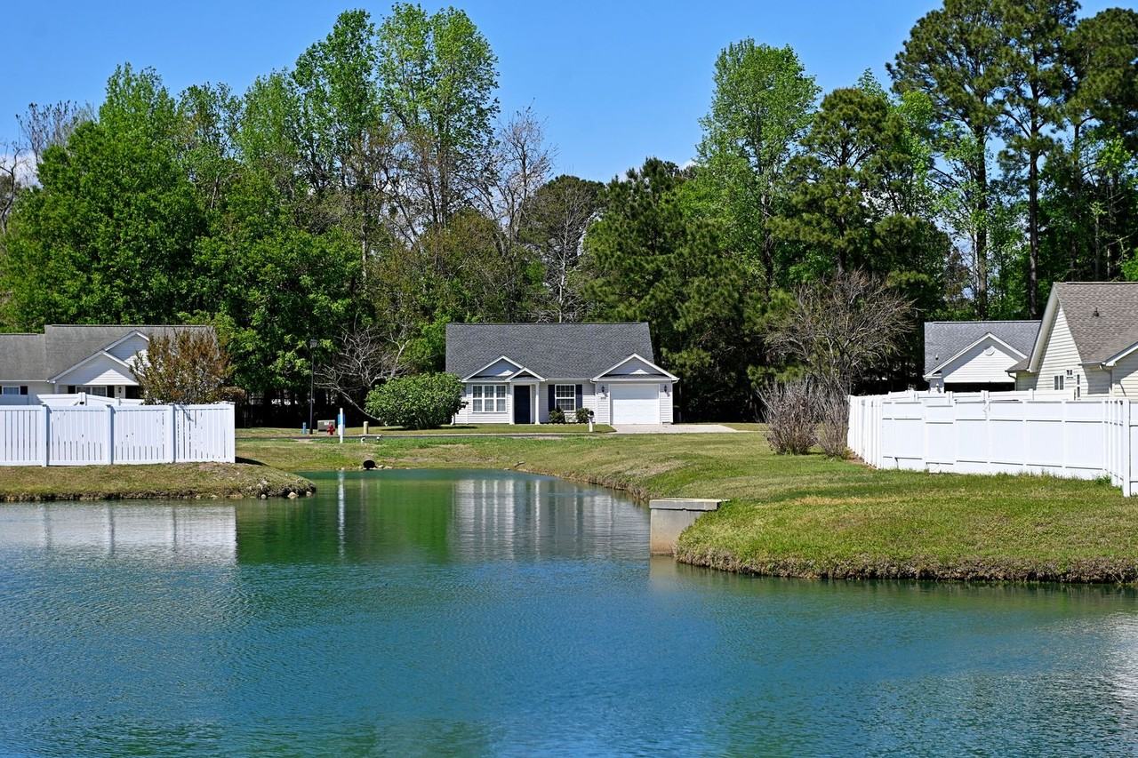 8256 Tartan Ln - Photo 2 of 27