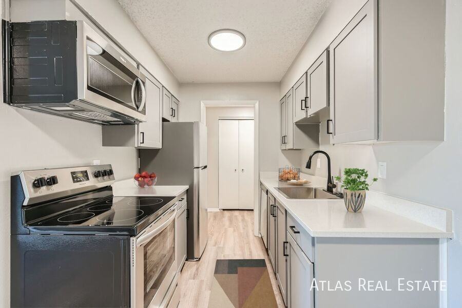 Cornell - Photo 2 of 6